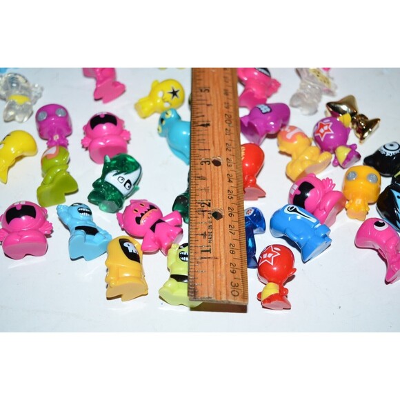 Gogo's Crazy Bones  Lot Assorted figures toys Magic Box - Picture 9 of 11